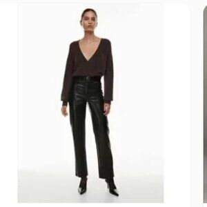BRAND NEW! Aritzia Wilfred the Melina Pant - Size 0 - Black Vegan Leather